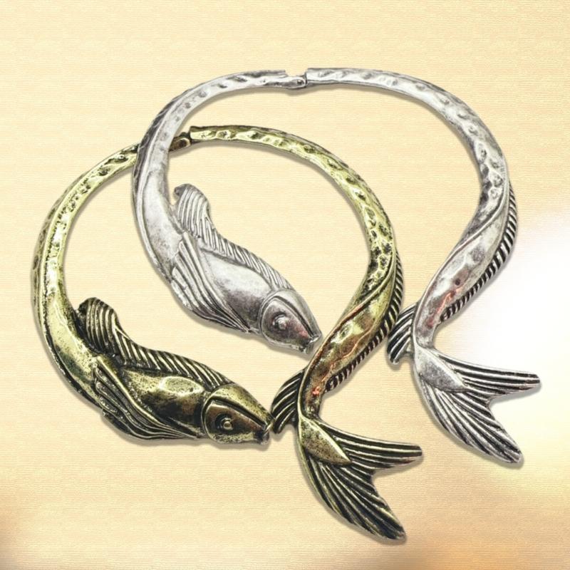 Übergroßer Fischhalskette Einzigartige Fischhalskette Legierung Textur Hals Schmuck Geeignet für Date und Soziale Treffen Tragen