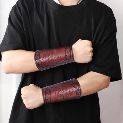 JMXD Joias Retrô Viking Pirata Masculino Protetor de Braço Pulseira Esportiva Proteção para Ciclismo Triângulo em Relevo Couro Punho de Pulso Bracelete