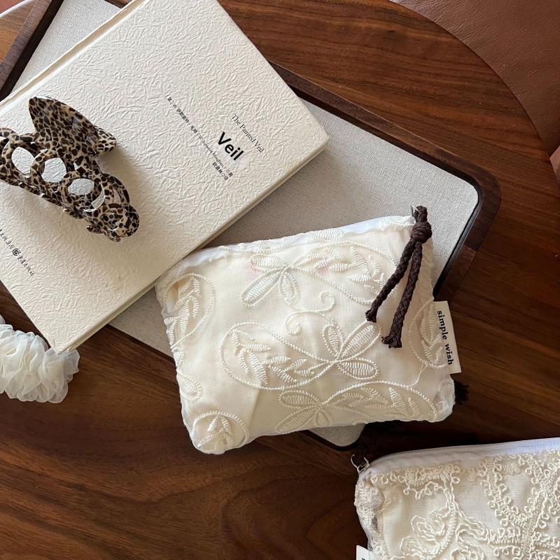 Retro Lace Embroidered Cosmetic Organizer Bag Mini Women'S Makeup Bag Portable Coin Purse Wallet Cosmetics Lipstick Storage Bag