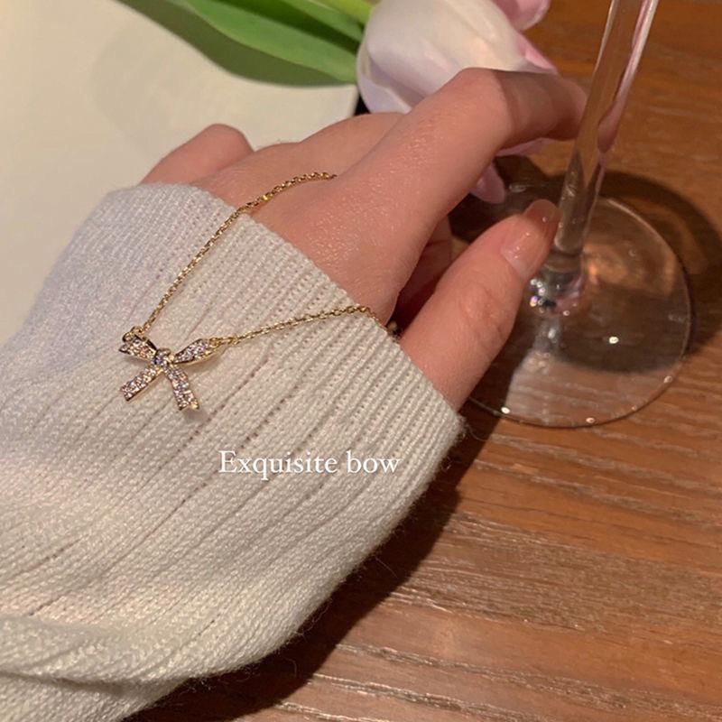 Bow necklace women's niche design sense collarbone chain 2026 new neck chain accessories temperament