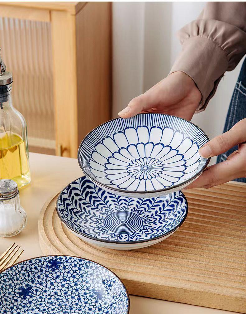 Japanese Tableware Set Home Ceramic Plate Tableware Set Creative Simple and Delicate Round Snack Plate 4pcs