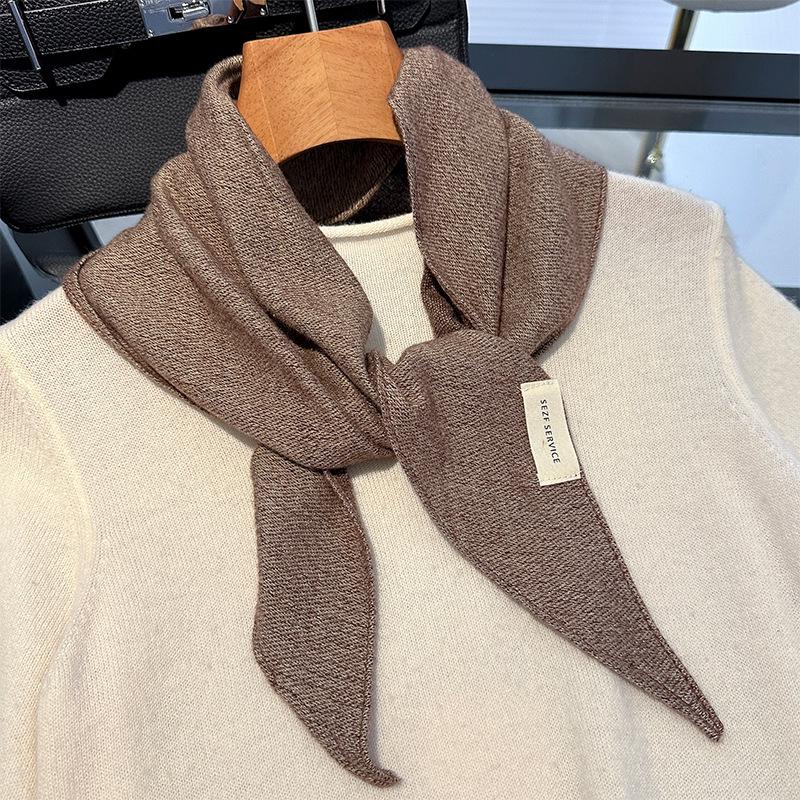 Hochwertiger Imitations-Kaschmir-Dreiecksschal: Warmer, vielseitiger und stilvoller Schal für Damen