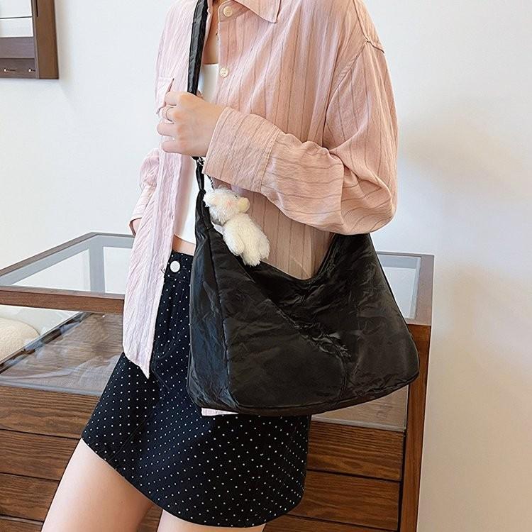 Stylish Large Capacity Shoulder Bag For Women In Minimalist Design Perfect For Daily Use