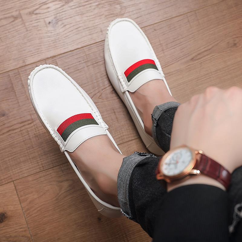 Moda Uomo 2024 Scarpe Casual in Pelle Primavera Estate Nuovi Mocassini Leggeri Slip-on Moda Street Scarpe da Guida