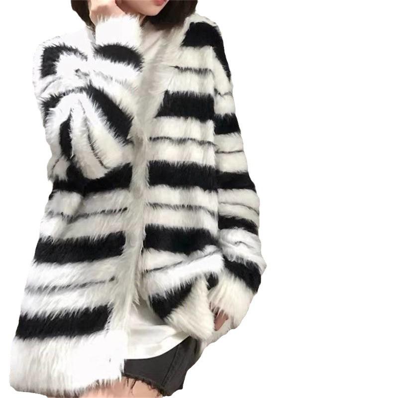 Autumn and Winter Casual Black and White Striped Sweater Loose Lazy and Thin Cardigan Knitted Cardigan Top