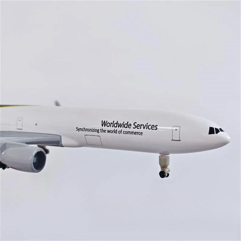 20cm Diecast Md11 Ups World Cargo Airlines with Base Landing Gear Wheels Alloy Aircraft Model