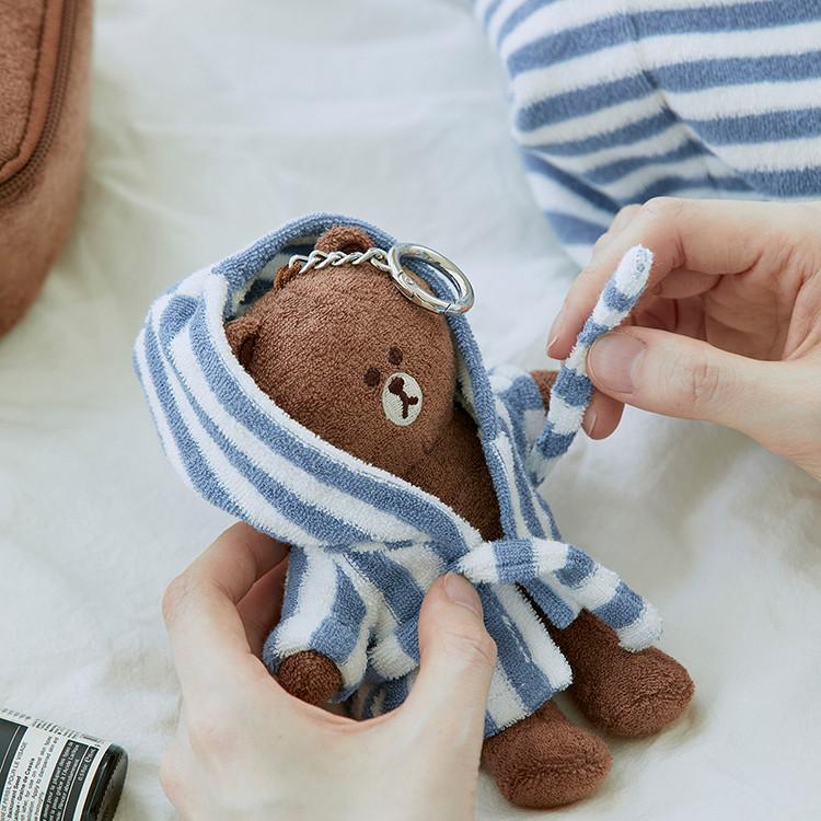LINE FRIENDS Коричневый плюшевый брелок для ключей «Ленивый день» — фото 3