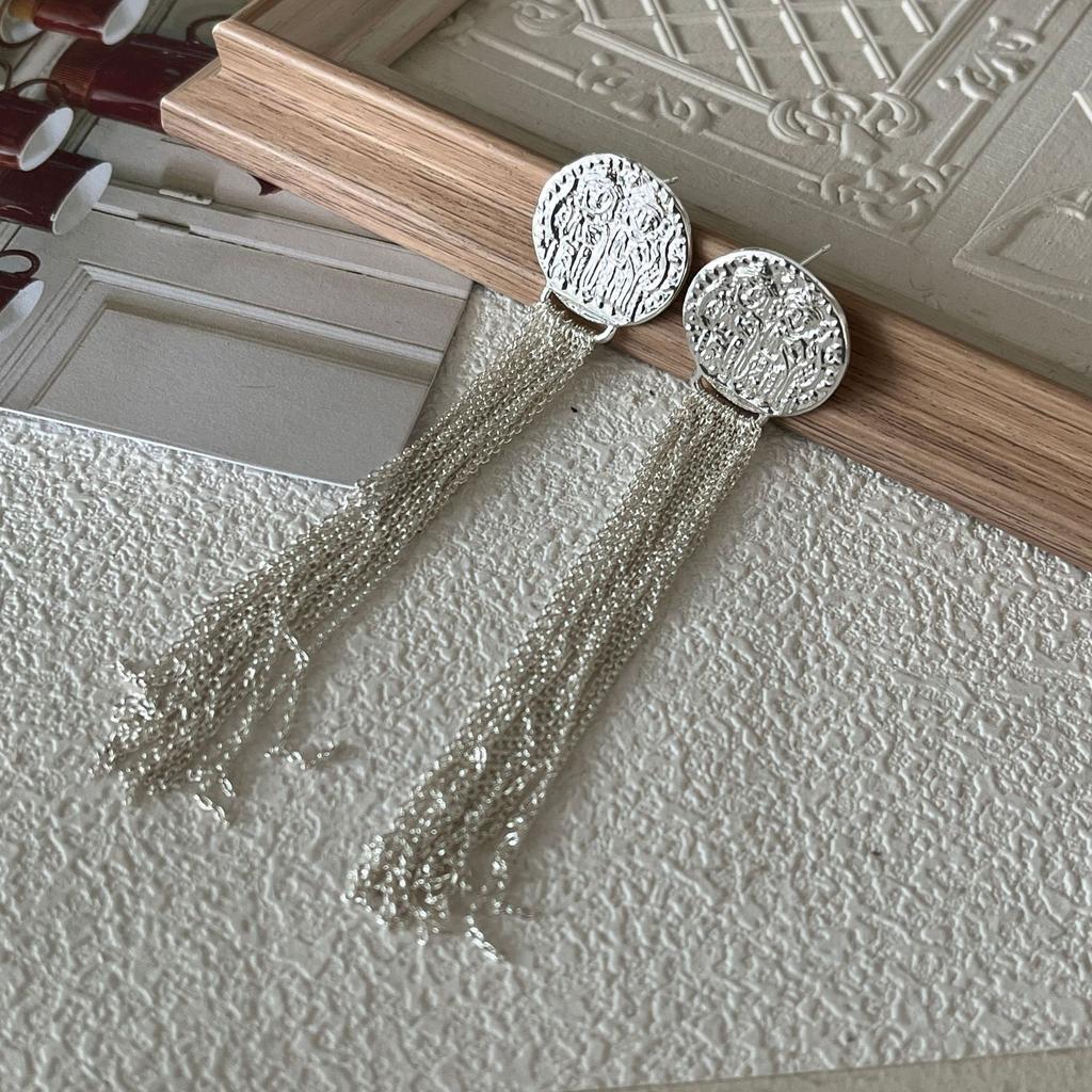 Exaggerated Dinner Party Long Stud Earrings, Relief Earrings, Earrings, Fashion Temperament, High-End Versatile Fringed Earrings.