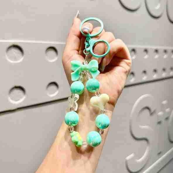 Rabbit Resin Trendy Candy Colored Bow Knot Heart Bead Keychain For Fashionable Gifts