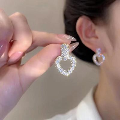 Neue Mode Klassische Geometrische Elegante Feine Zirkon Herzförmige Anhänger Ohrringe Frauen Premium Schmuck Party Zubehör Geschenk