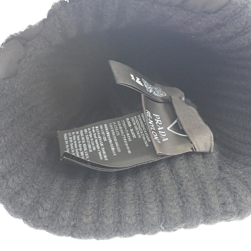 PRADA  UMD446_1WTO_F0002_S_202 M Knit cap black wool/Nylon mens
