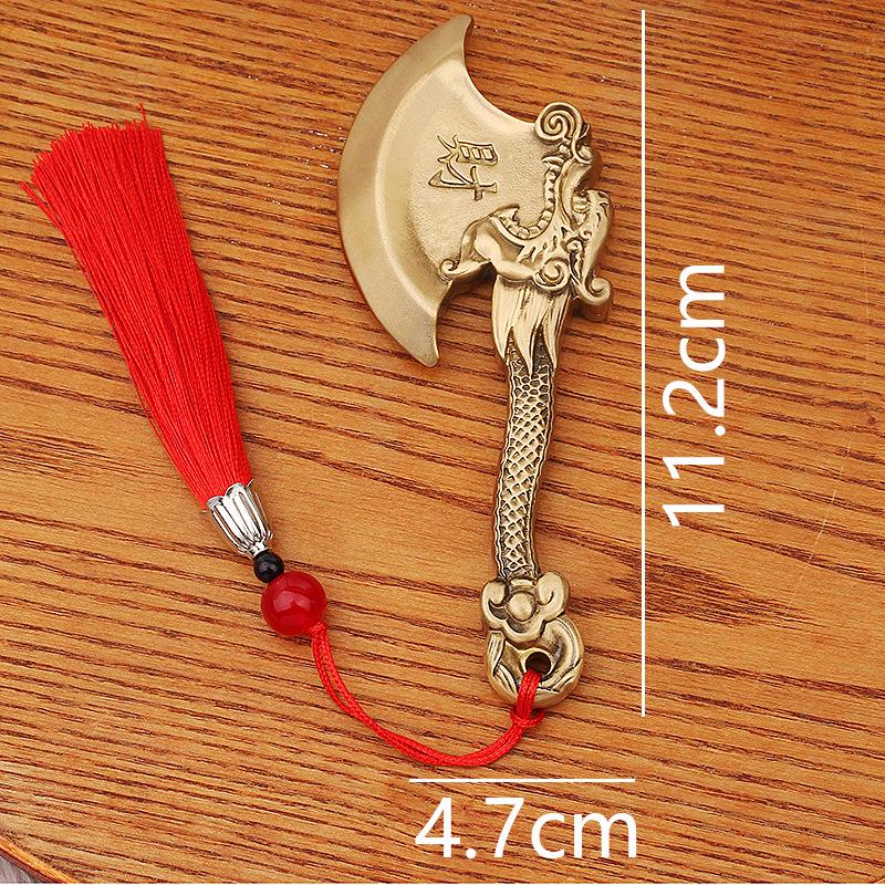 

Ретро подвеска в виде рукоятки топора из цельной латуни