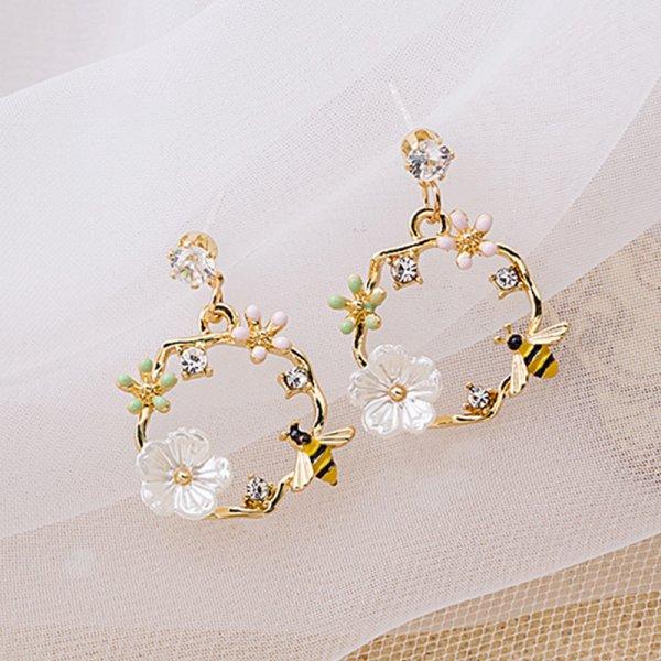 Chinese Style Folding Fan Modeling Crane Cloud Hanging Dangle Earrings for Women Hollow Asymmetric Drop Earring National Jewelry