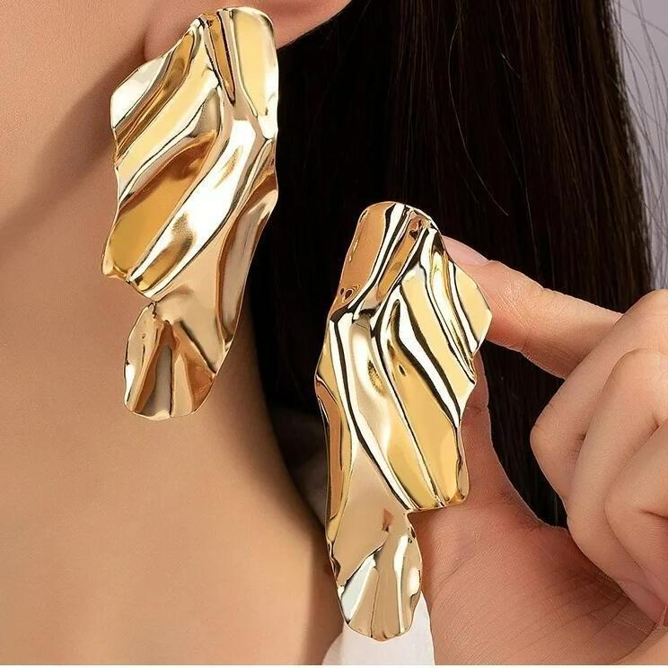 Преувеличенные Асимметричные Металлические Серьги-Подвески для Женщин Большие Геометрические Акцентные Панк-Персональность Висячие Серьги золотой