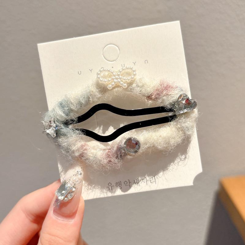 Autumn & Winter Coffee Hair Clip: Women's Seamless Duckbill, BB & Bangs Clips