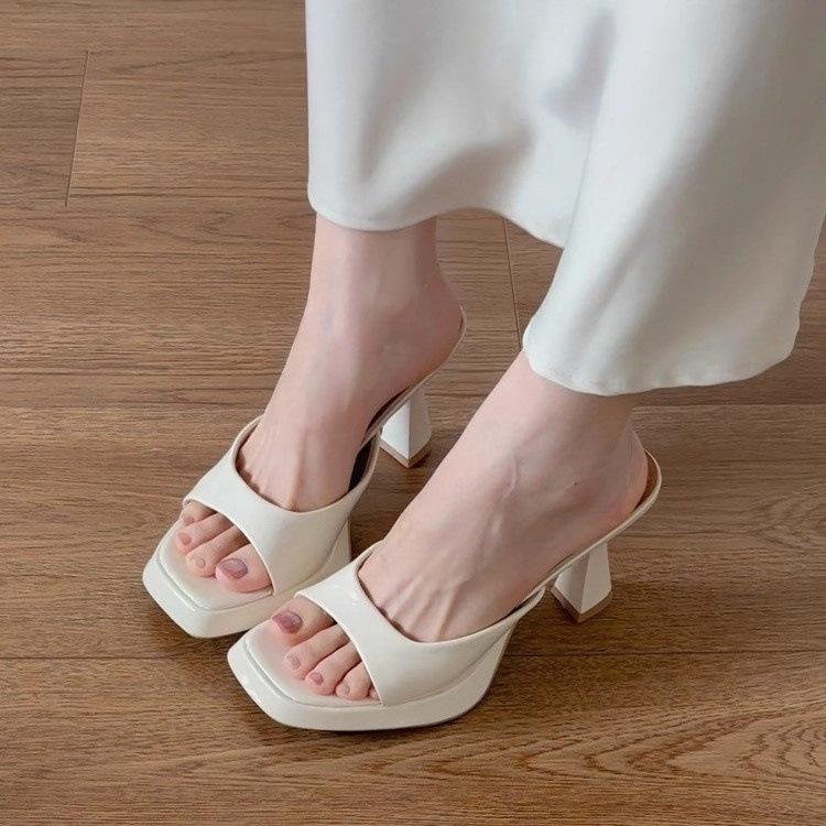 Waterproof table nude high heels women's 2025 new thin heels cool slippers design sense retro square head open-toed sandals