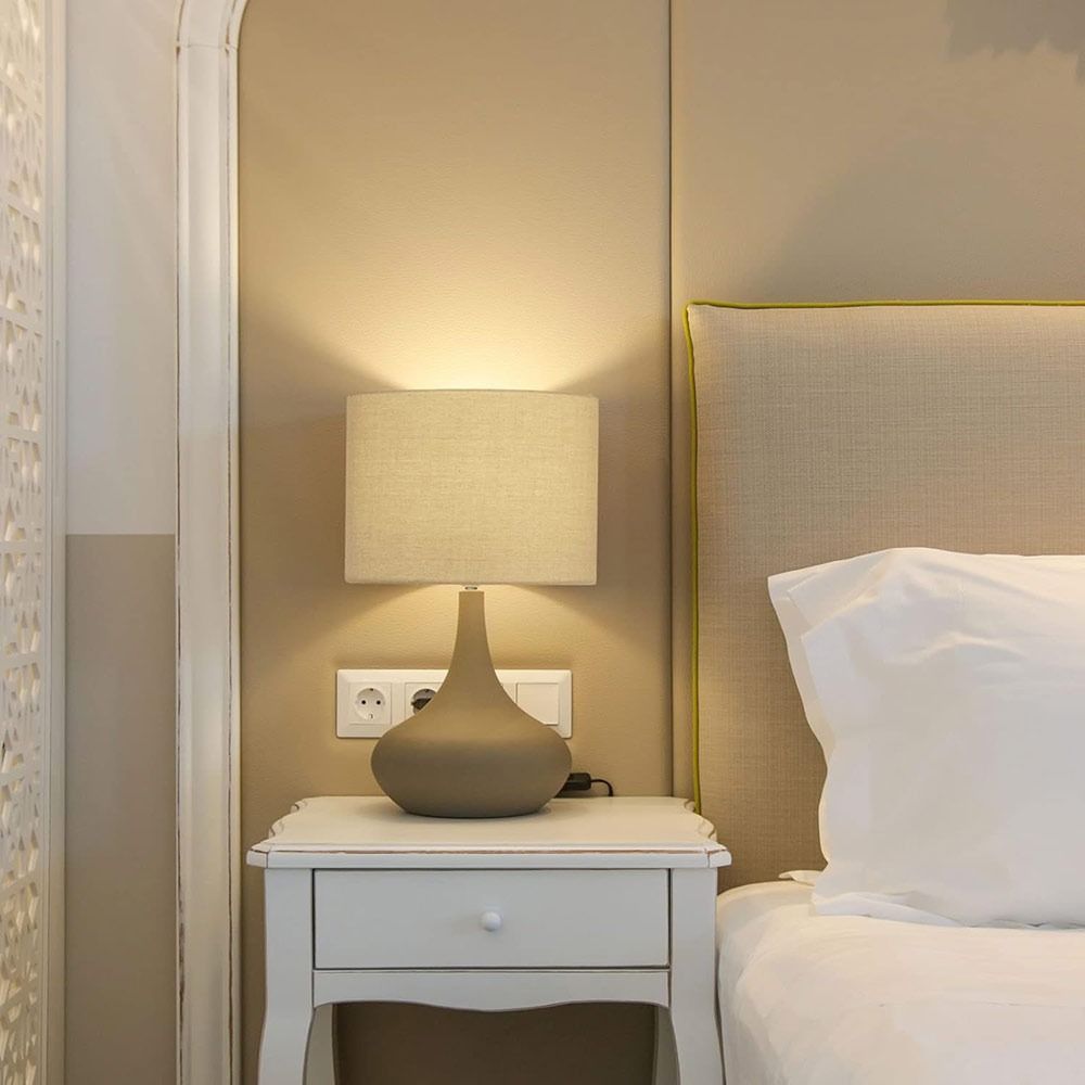 Modern Style Linen Small Lamp Shades Neutral Tone Minimalist Lamp Shade Adapter Beige Color Lamp Shade Ring Lighting Accessories