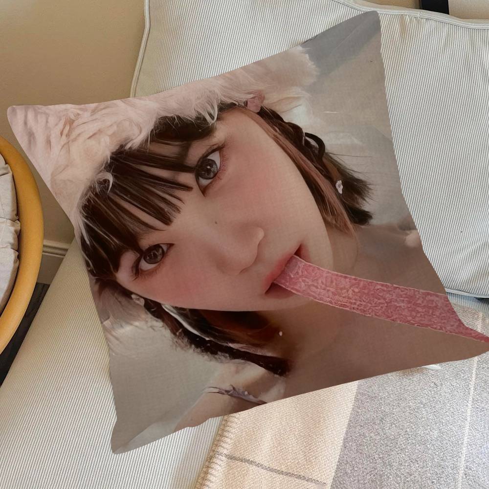 Singer C-Chaewon L-LesserafimS-S   Pillow Gifts Home Office Furnishings Bedroom Sofa Car Cushion Cover case 45x45cm