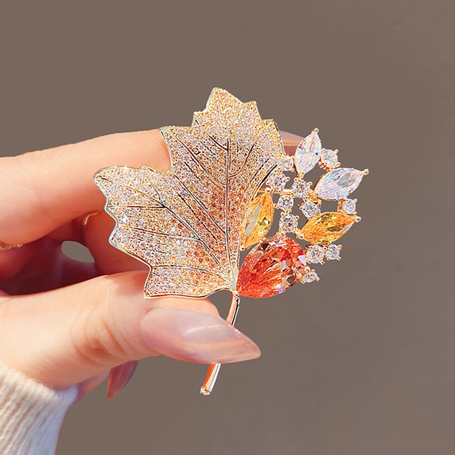 

Роскошная брошь «Кленовый лист» со стразами для женщин - Изысканная булавка для костюмов и воротников для осени/зимы оранжевый/кленовый