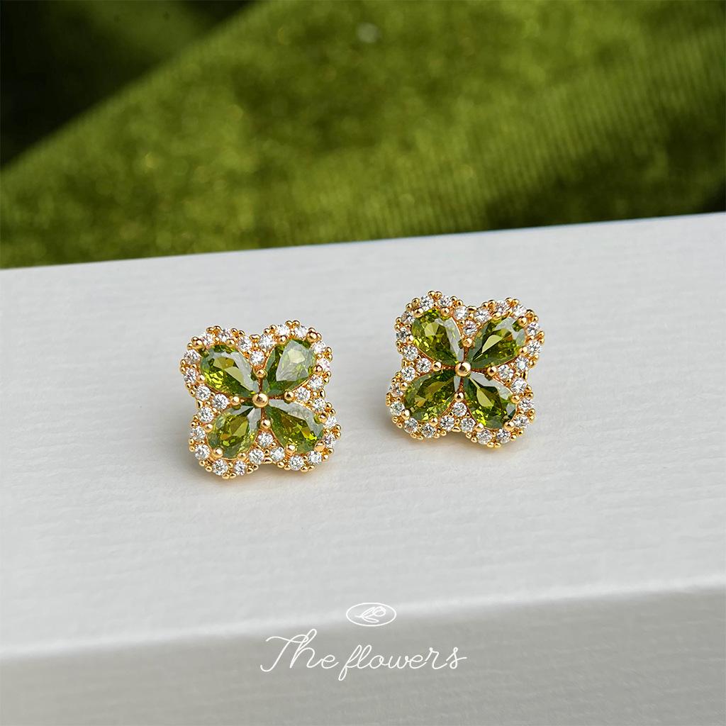 Micro zircon olive green needle commuter everyday earrings