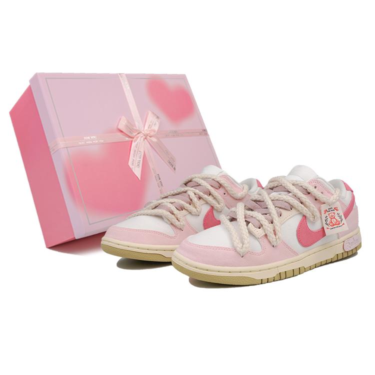 

Nike Dunk Low RISK Bear Sweetheart Slip Resistant Cushioning Abrasion Resistant Low top Skateboard Shoes Women s FD0868-133(Team27-S-BOX) 38