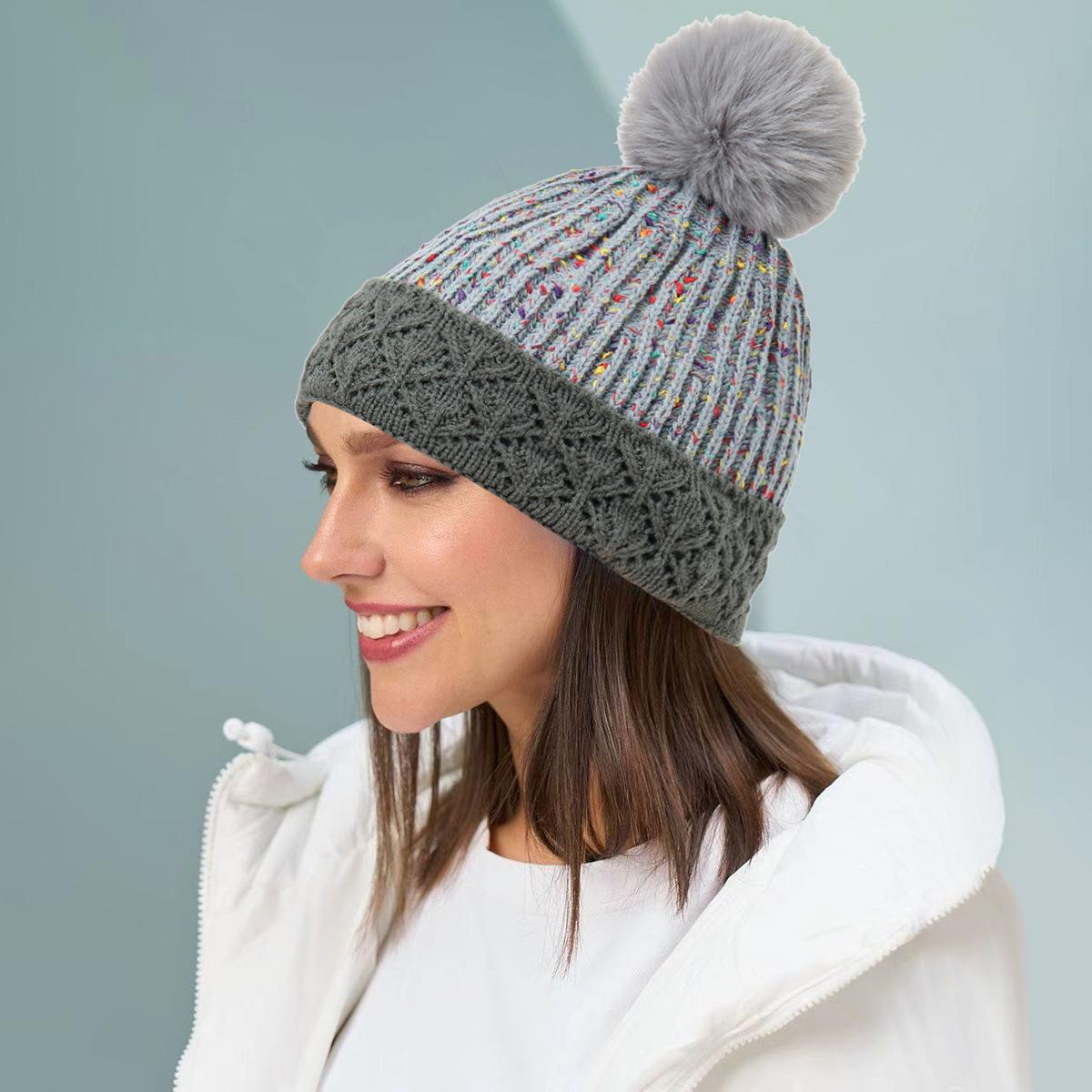 

Autumn and Winter Warm Pom-Pom Hat Retro Hollow Pattern Splicing Fashion Versatile Knitted Wool Hat темно-серого