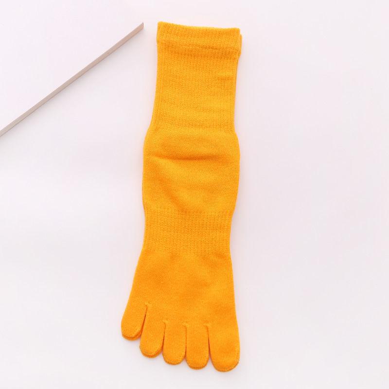 Women's Five-Toe Mid-Calf Split-Toe Socks: Solid Color, Sweat-Wicking, Cute, for Spring, Autumn, Winter