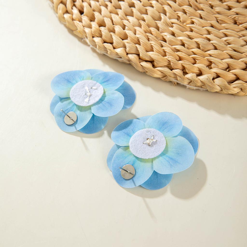 Jewelry fresh and sweet three-dimensional gradual change color Phalaenopsis flower earrings atmosphere simulation flower stud earrings