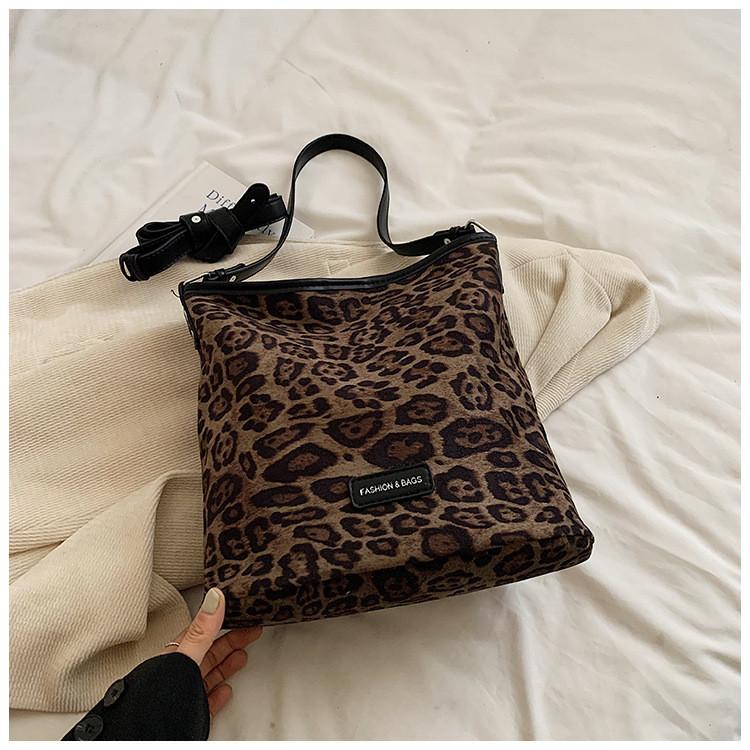 Ielgy Large-Capacity All-Match One-Shoulder Tote Bag Autumn Winter Retro Niche Leopard Print Cross-Body Commuter