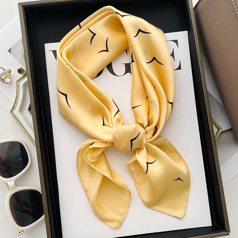 1Pc Solid Color Scarf For Women Luxury Square Scarf Bandanna SpringSummer Fashion Headband Hair Scarf Soft Stain Neckerchief