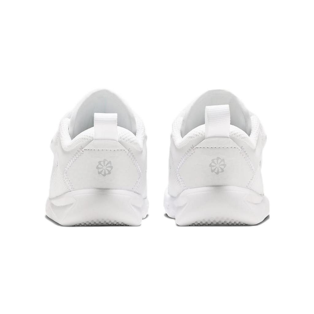Nike Omni Multi-Court TD 'White Pure Platinum' DM9028-100