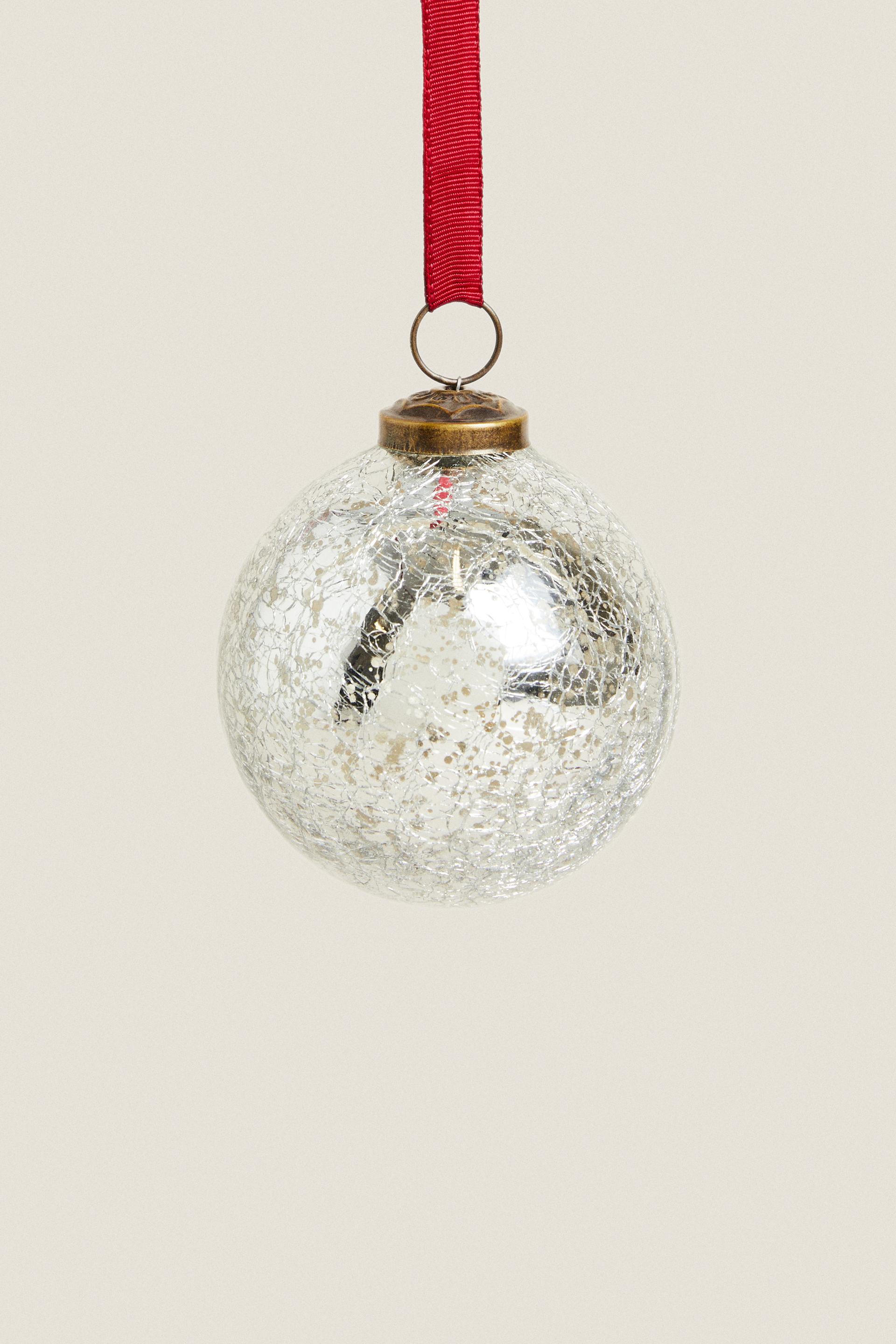 

CRACKLED CHRISTMAS BALL ORNAMENT