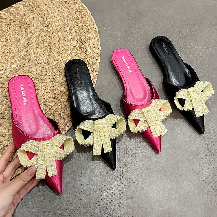 Retro pointed slippers flat-bottomed bag head 2025 summer new pearl one-word bow sandals women's shoes