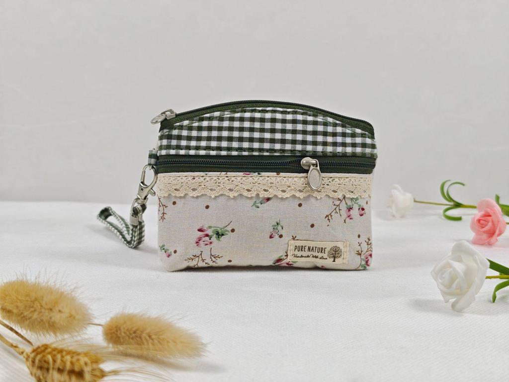 Pastoral Lace Cotton Women's Double-Zip Coin Purse & Key Holder