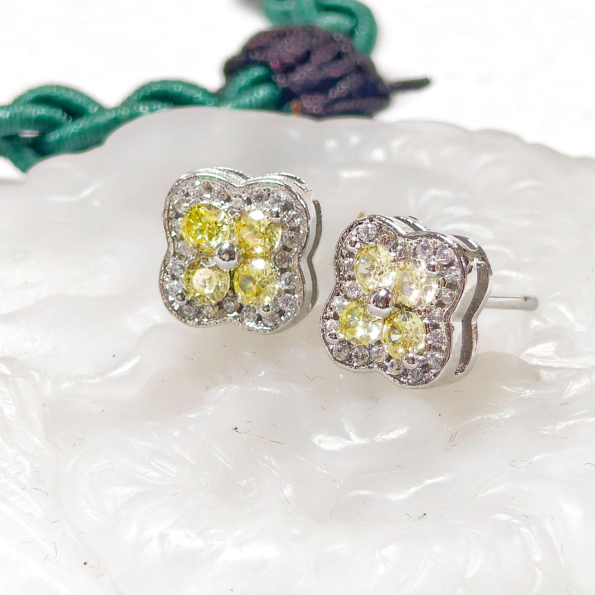 Gushen Jewelry Four-Leaf Clover Zirconia Women s Earrings - Coco Light Luxury Style