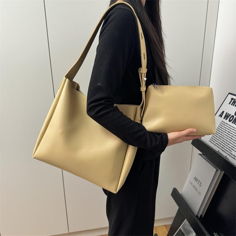 Two-piece Set Women's Bag Bucket Bag Women's Spring Retro Large-capacity Commuter Mother and Child Bag Shoulder Armpit Bag