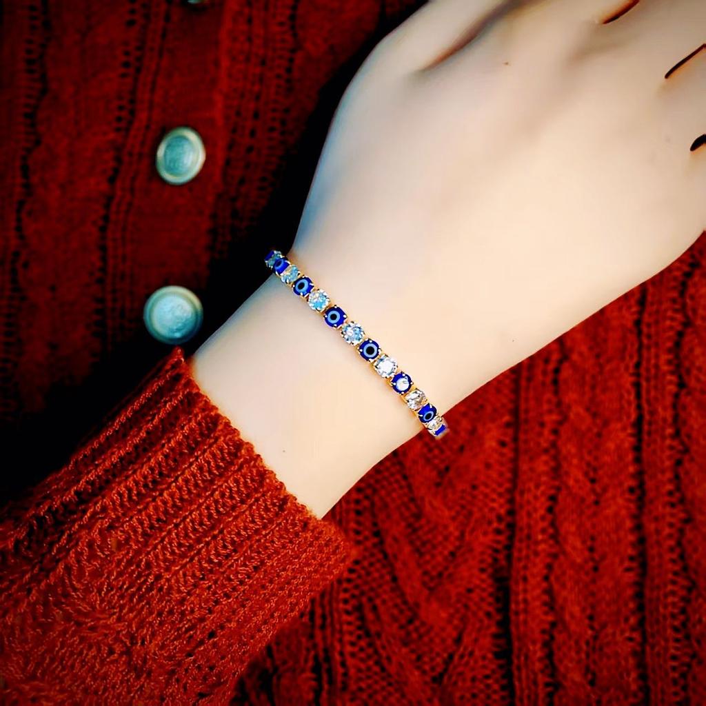 Fashionable Ultra-shiny Zircon Bracelet, Simple, Elegant and High-end Women's Jewelry