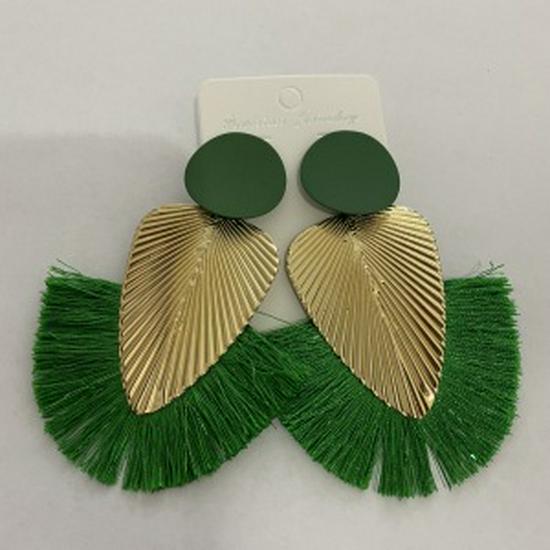 Chic Reflective Sequin Heart Dangle Earrings - Childlike Nightclub Fashion with Ear Hooks
