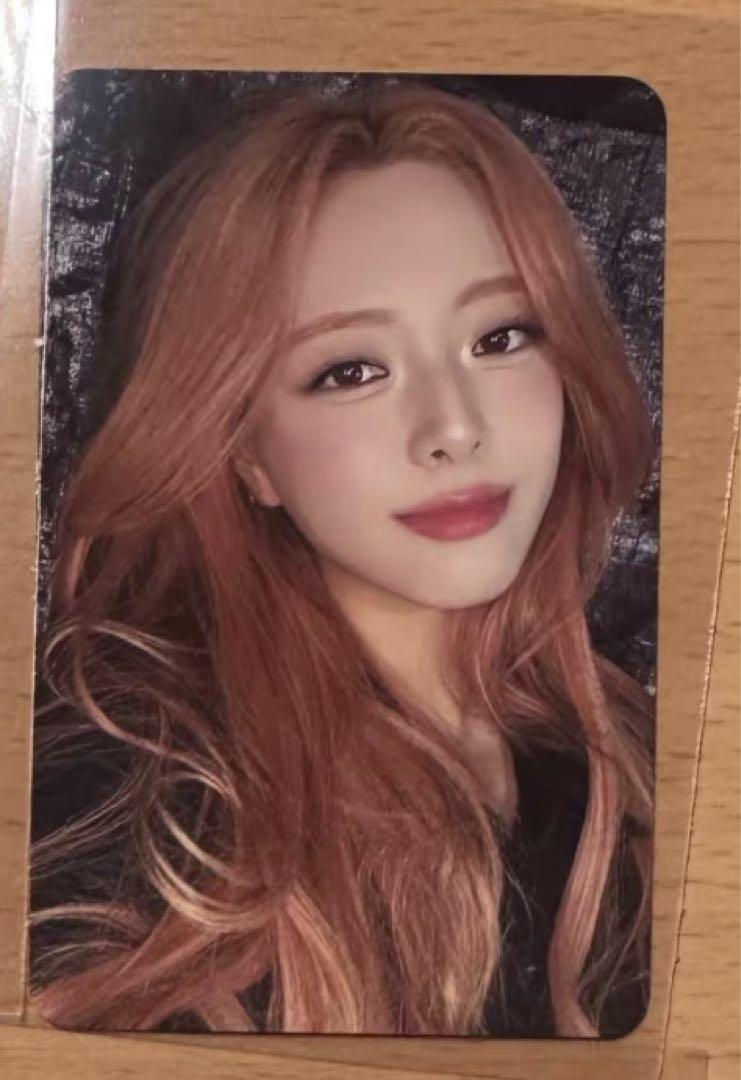 

[USED] ITZY Yuna GWBG Pop-Up Purchase Bonus Trading Card
