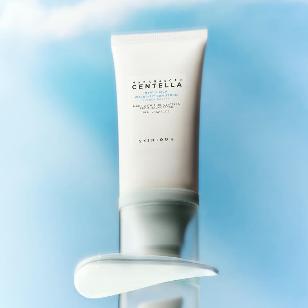 Skin1004 Madagascar Centella Hyalu-Cica Water-Fit Sun Serum SPF50+ PA++++ Crema Solare Idratante 50ml