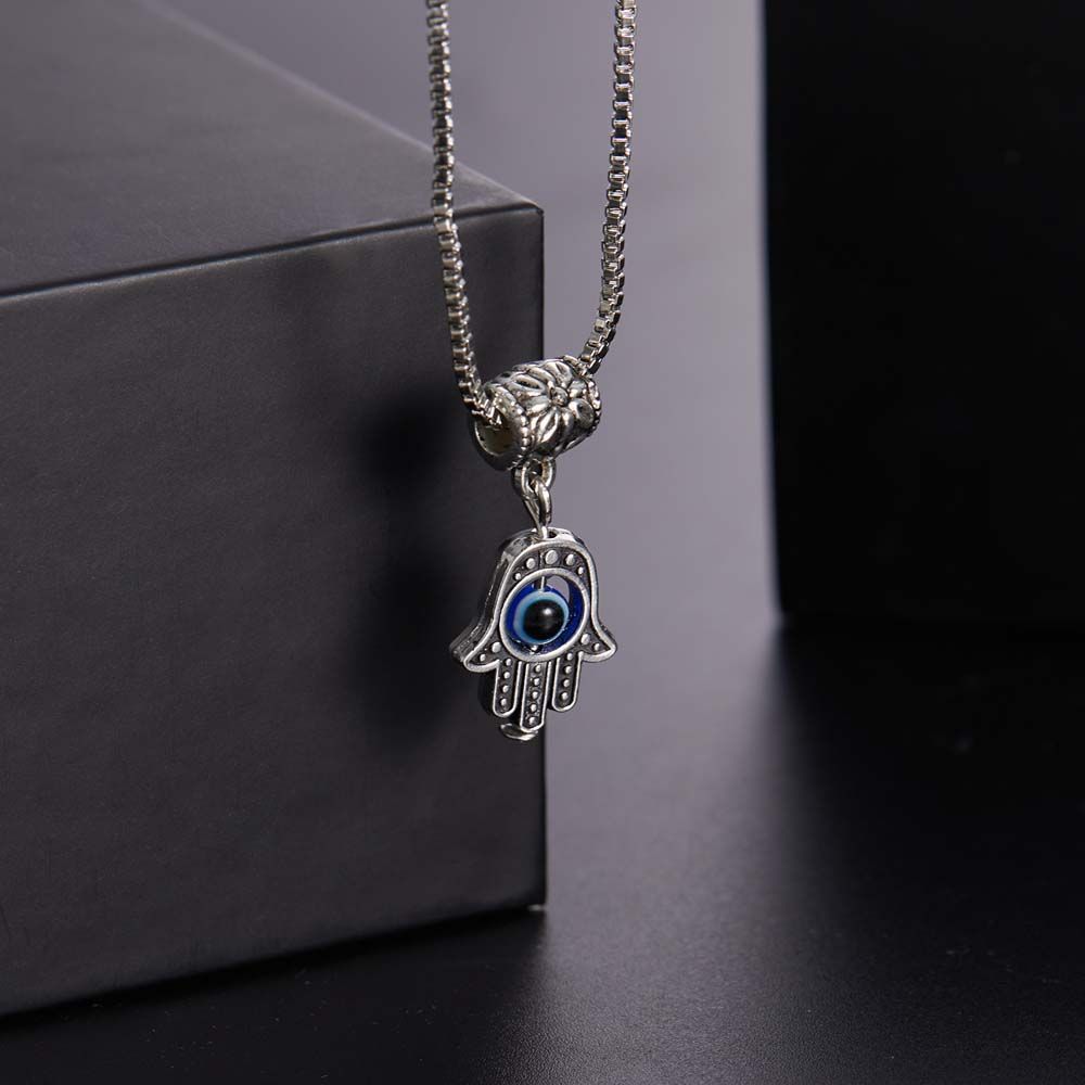Butterfly Metal Chains Hand Shaped Clavicle Chains Blue Eyes Necklace Fashion Jewelry Demon Eye