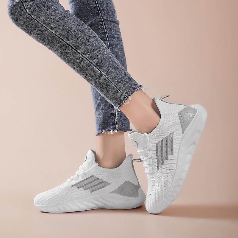 New little white shoes women's breathable mesh shoes fashion dancing ghost step dance sports casual shoes thin trendy summer