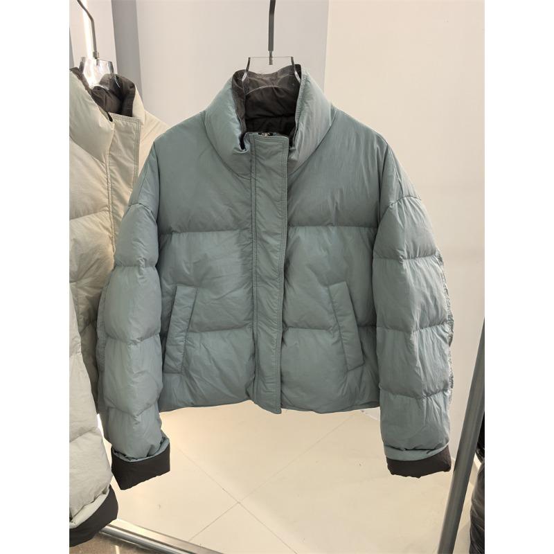 

Зимняя контрастная новая утолщенная пуховая куртка женская куртка-пуховик со стойкой воротником короткая свободная маленькая пух белой утки M (120-75kg can be worn) светло-синий