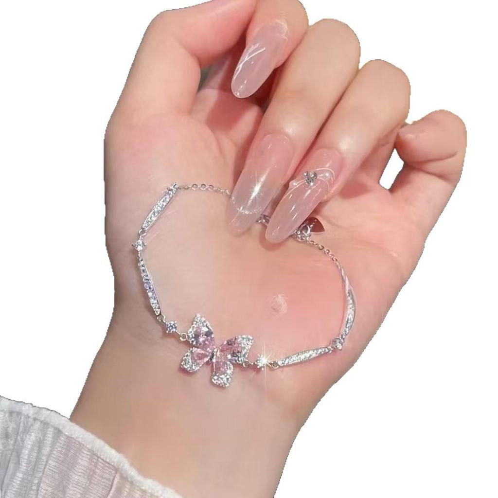 Korean Style Zircon Butterfly Pendant Bracelet: Elegant Light Luxury Hand Jewelry for Women