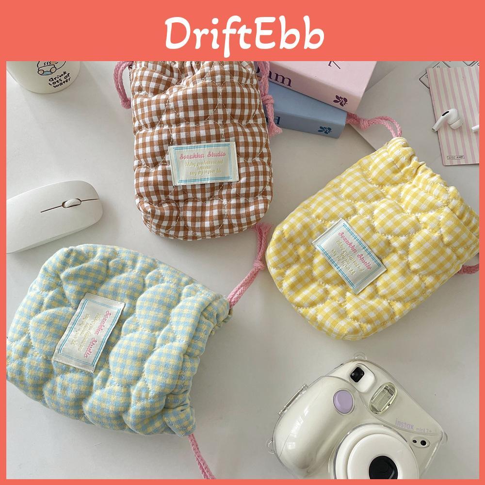 Modern Quilted Heart Pattern Camera Case With Padded Design For Outdoor Travel Storage