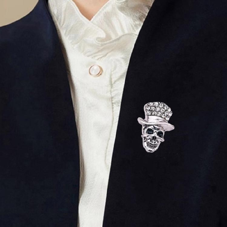 Unique Sparkling Pin Skull Clothing Jewelry with Artificial Crystal Skull Badge Suitable for Daily Wear Special Occasion