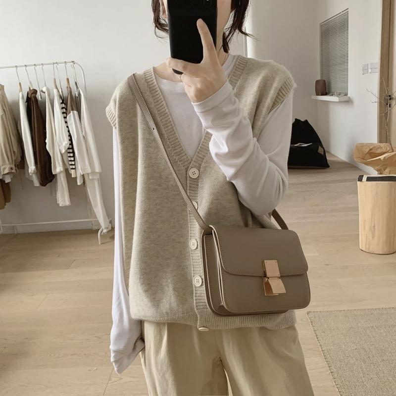 V-neck Knitted Vest for Women Loose and Slimming Korean Version Simple Sleeveless Age Reducing Cardigan Vest