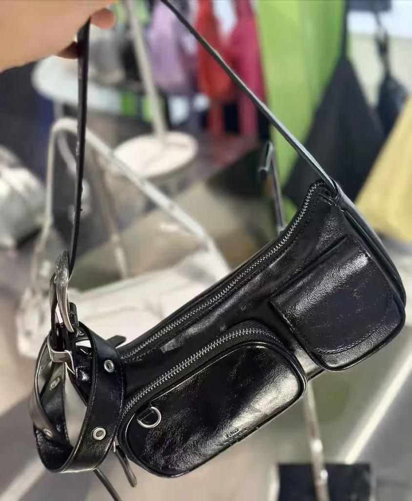 Korea Niche FindKapoor Multi-Pocket ITZY Style Crossbody Shoulder Bag for Women