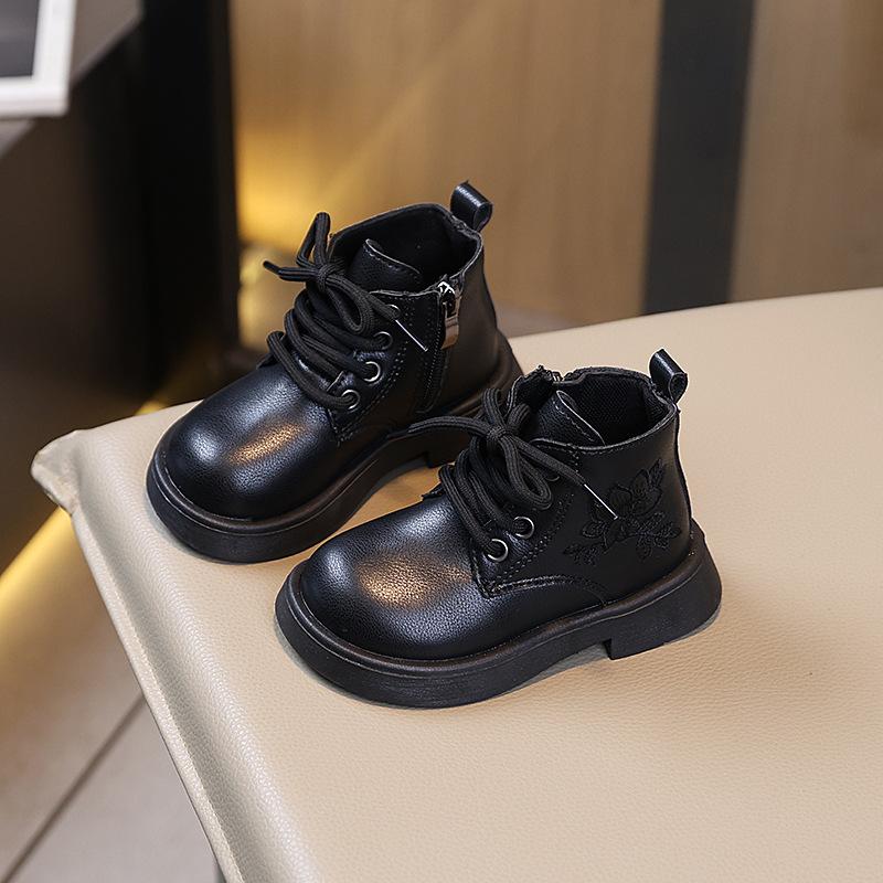 New autumn and winter girls' Martin boots, children's soft-soled leather short boots, low-cut short boots for young girls