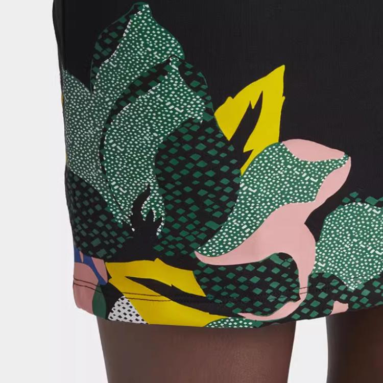 Adidas Neformální Měkké Pohodlné Šaty s Krátkým Rukávem Dámské Šaty Černé GC6829